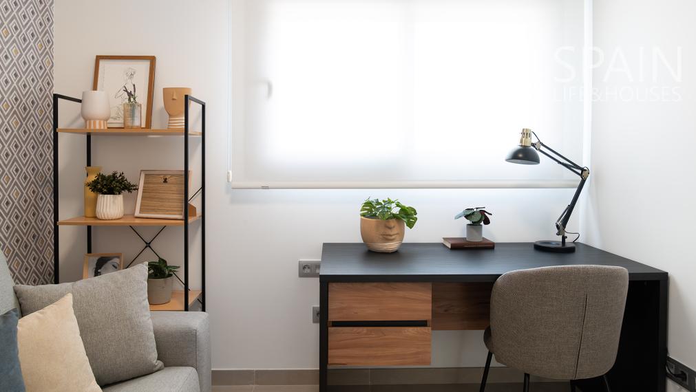 Panoramatická veža – moderné bývanie pri Playa de Poniente