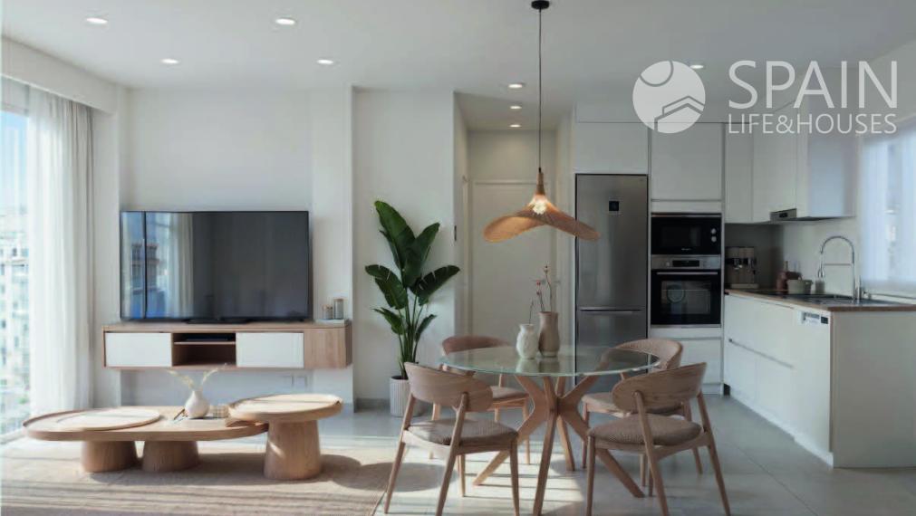 Moderný rezidenčný komplex pri mori v Torrevieje