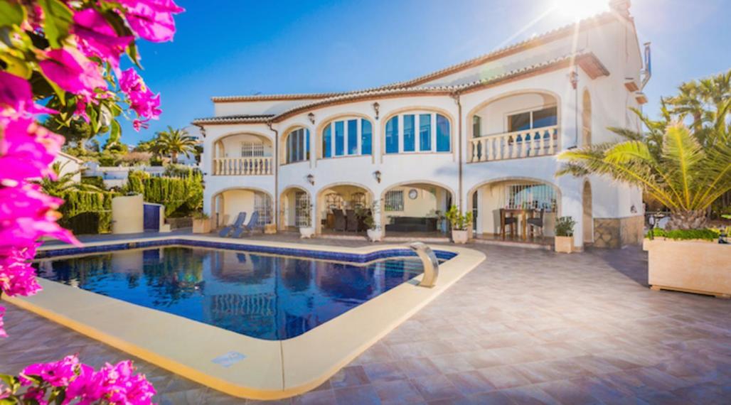 Luxurious 7-room villa with sea views in Javea, Costa Blanca