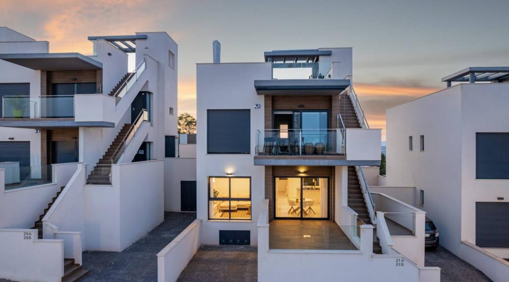 New bungalow in San Miguel de Salinas at a fantastic price and 8 km from the beach.