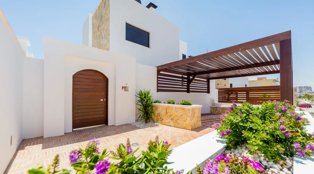 Spectacular 'Galaxy Villas' in Torrevieja with beautiful sea views