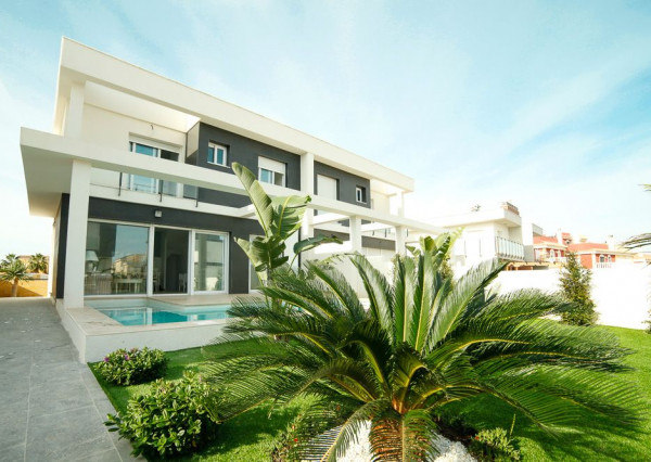 PROJECT LIN-DA. Magnificent semi-detached villas with pool 5 minutes from the beach in Alicante. The project will be completed in early 2025