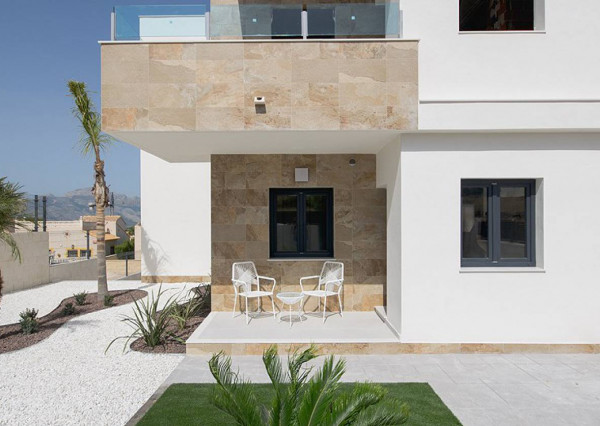 Novostavba bungalovu s 2 spálňami v Polop de la Marina, Alicante. Costa Blanca