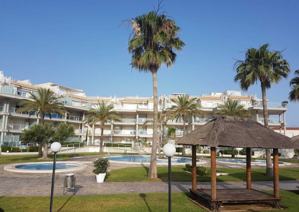 1ª línea!! - Nádherný a moderný byt v prvej línii na predaj v Dénii