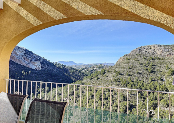 Byt s výhľadom na hory a 700 metrov od pláže. Kľúč v ruke