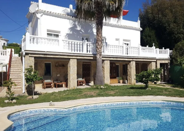 2 izbový svetlý mezonet s bazénom