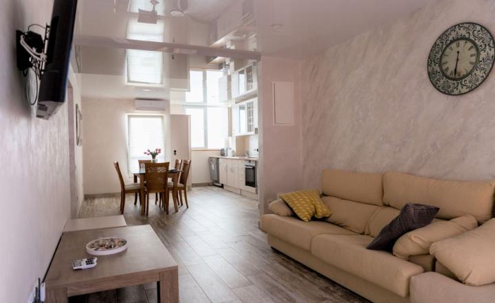 For rent beautiful, renovated 3 rooms apartment close to the center of Denia and the sea, Costa Blanca