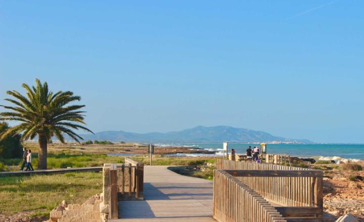 2-bedrom completly furnished apartament with name "City Gardens", in first sea line  with comunal pools and jacuzi, Oropesa, Valencia - fotografia 18
