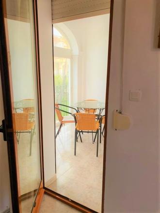 Romantic 1-bedroom furnished apartment in DENIA, Costa Blanca with balcony and comunal pools just 7 min walk from the beach and ca 15 min about the center - fotografia 9