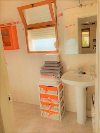 Romantic 1-bedroom furnished apartment in DENIA, Costa Blanca with balcony and comunal pools just 7 min walk from the beach and ca 15 min about the center - fotografia 6