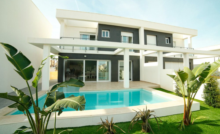 PROJECT LIN-DA. Magnificent semi-detached villas with pool 5 minutes from the beach in Alicante. The project will be completed in early 2025 - fotografia 2