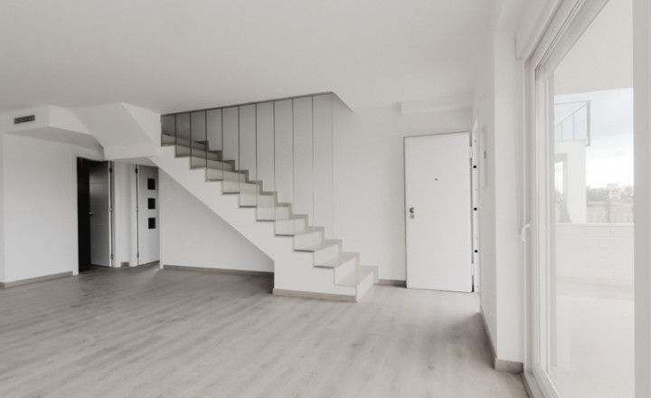 Spectacular two-storey detached villa, built with high quality materials, in area of Alicante. - fotografia 5