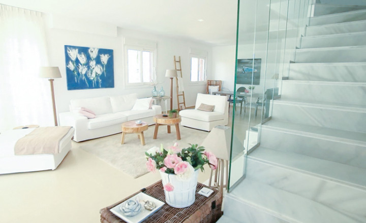 Spectacular two-storey detached villa, built with high quality materials, in area of Alicante. - fotografia 4