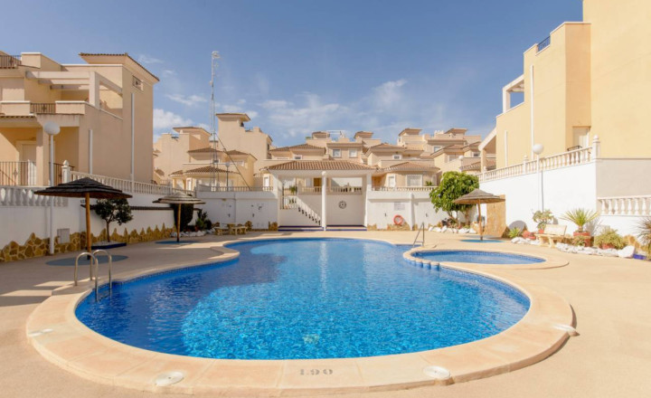 Bungalows of new construction with 2 bedrooms 8km from the beach in San Miguel de Salinas, Costa Blanca south. Key in hand - fotografia 1