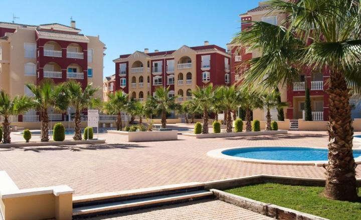 Newly built apartment with 2 bedrooms and 2 bathrooms 10 minutes from the beach in Los Alcazares, Murcia, Spain. Key in hand - fotografia 1
