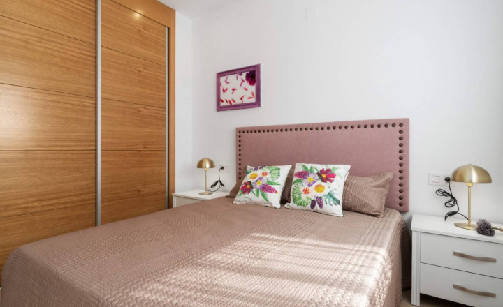 New construction first floor bungalows with 2 bedrooms in Torrevieja, Alicante - fotografia 8
