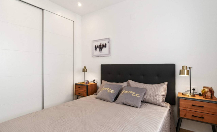 New construction first floor bungalows with 2 bedrooms in Torrevieja, Alicante - fotografia 13