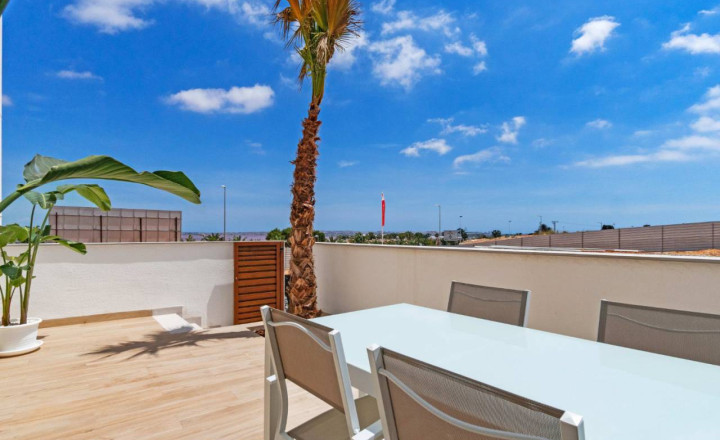 New construction first floor bungalows with 2 bedrooms in Torrevieja, Alicante - fotografia 17