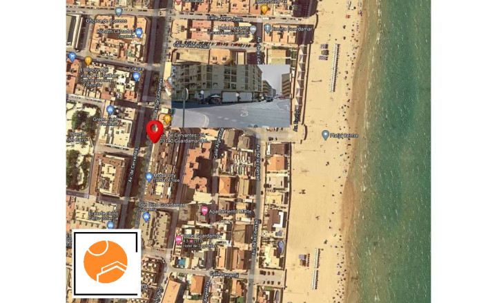 Commercial premises located next to the beach of Guardamar in Alicante, Costa Blanca.