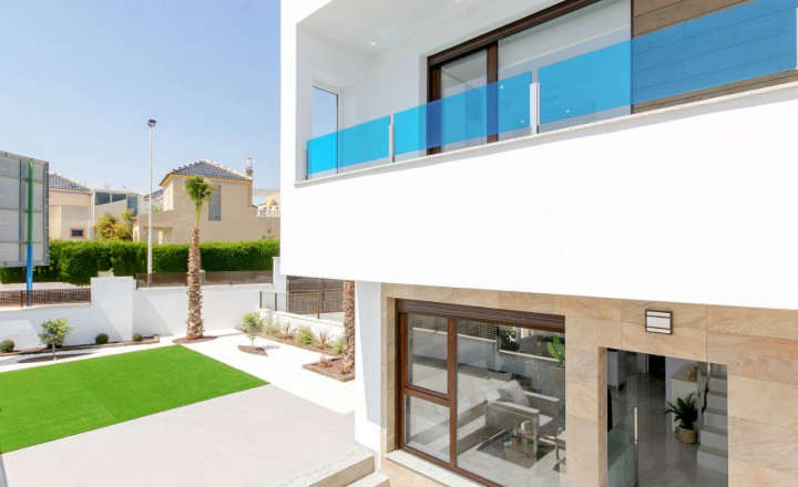 New Construction, Bungalows in Torrevieja, Alicante, Costa Blanca, Spain