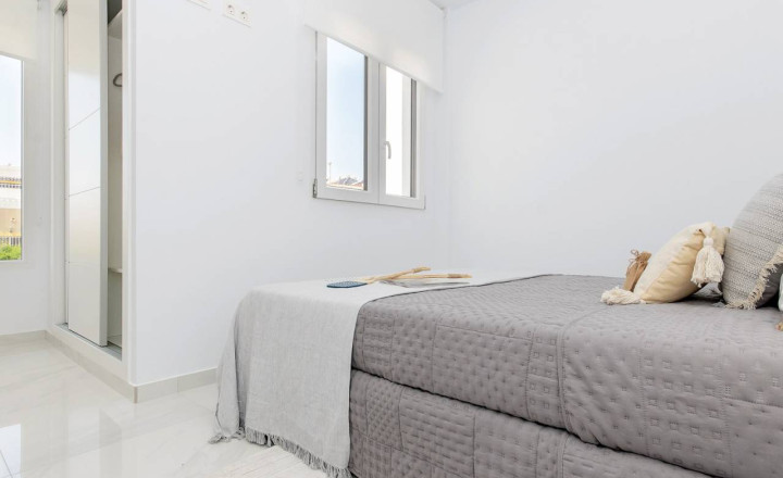 New Construction, Bungalows in Torrevieja, Alicante, Costa Blanca, Spain - fotografia 19