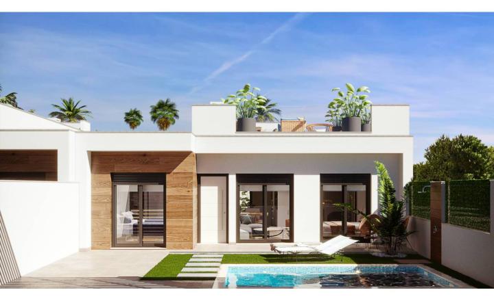 New build villa with private pool 3km from the beach and to be delivered in the first half of 2023 in San Javier, Murcia.