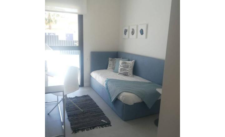 Newly built semi-detached villa with private pool and 6 km from the beach in San Fulgencio, Alicante. Delivery November 2023 - fotografia 22