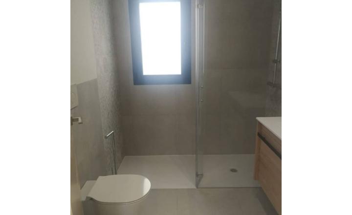 Newly built semi-detached villa with private pool and 6 km from the beach in San Fulgencio, Alicante. Delivery November 2023 - fotografia 23