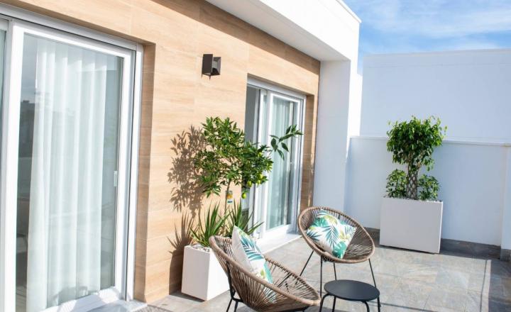 LAST ONE. Exclusive luxury villa 1.9 km from the sea and with private pool in San Pedro del Pinatar, Murcia. Delivery. Delivery in the first half of 2023 - fotografia 15