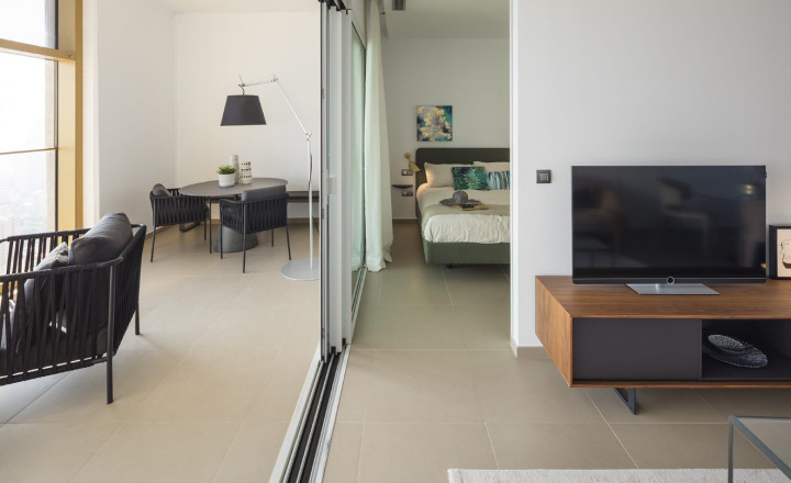 New luxury apartments in Europe's tallest building just 200 m from the sea in Benidorm; Costa Blanca - fotografia 2