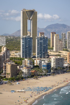 New luxury apartments in Europe's tallest building just 200 m from the sea in Benidorm; Costa Blanca - fotografia 19