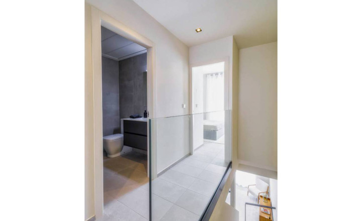 Luxury townhouse of new construction in Pilar de la Horadada 2km from the sea. Delivery July 2022 - fotografia 11
