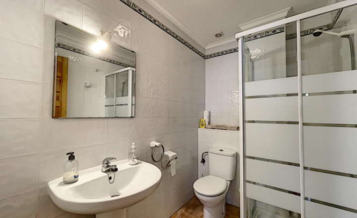 Apartment with mountain views and 700 meters from the beach. Key in hand - fotografia 6