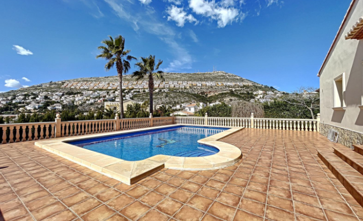 Astonishing renovated villa with sea views within 1 km from the beach - fotografia 10