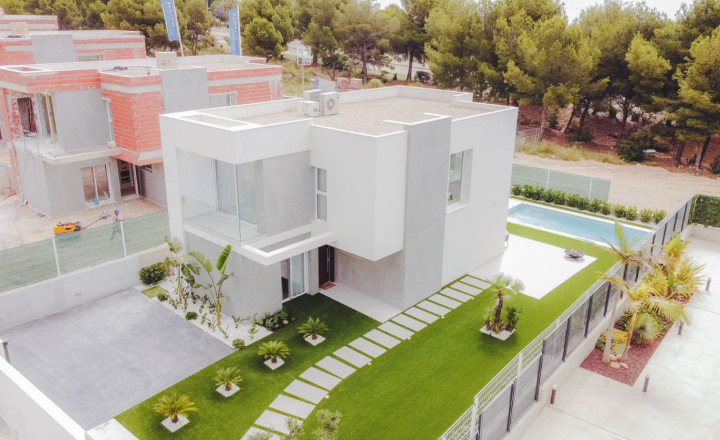 Magnificent villas 3-4km from the beach, in Finestrat, next to Benidorm. Delivery SEPT 2022 - fotografia 1
