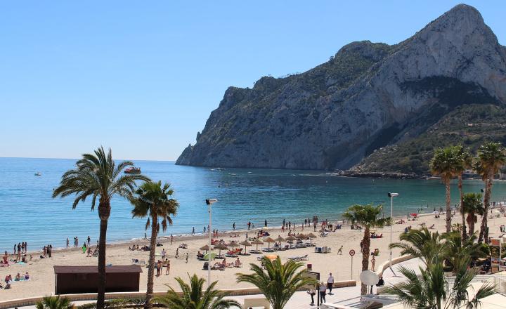 Magnífico apartamento en primera línea de playa en Calpe just in front of the beach