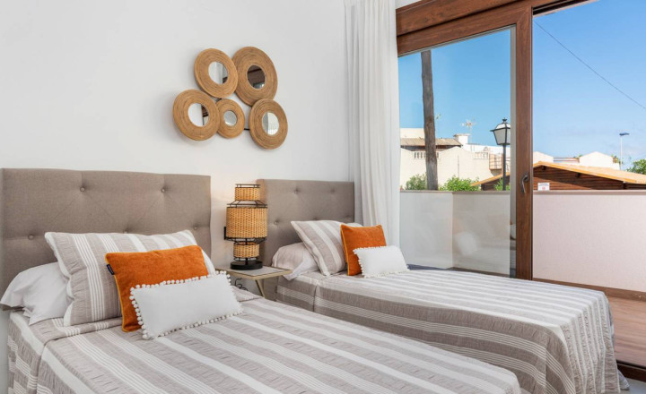 FIRST FLOOR BUNGALOW APARTMENT IN LOS BALCONES 3 KM FROM THE BEACH - fotografia 7