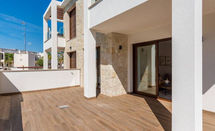 FIRST FLOOR BUNGALOW APARTMENT IN LOS BALCONES 3 KM FROM THE BEACH - fotografia 3