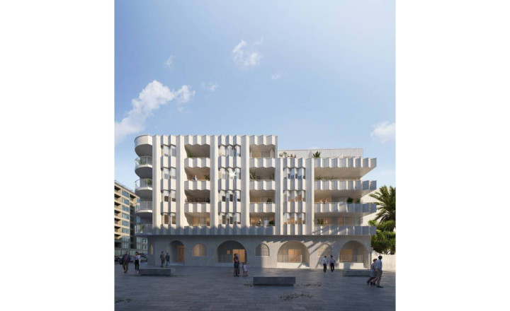 FIRST FLOOR IN TORREVIEJA IN FRONT OF THE BEACH 'DE LOS LOCOS'.