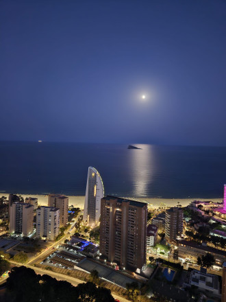 Torre de Cristal in Benidorm: Homes with Spacious Terraces and Spectacular Views - fotografia 17