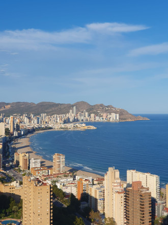 Torre de Cristal in Benidorm: Homes with Spacious Terraces and Spectacular Views - fotografia 16
